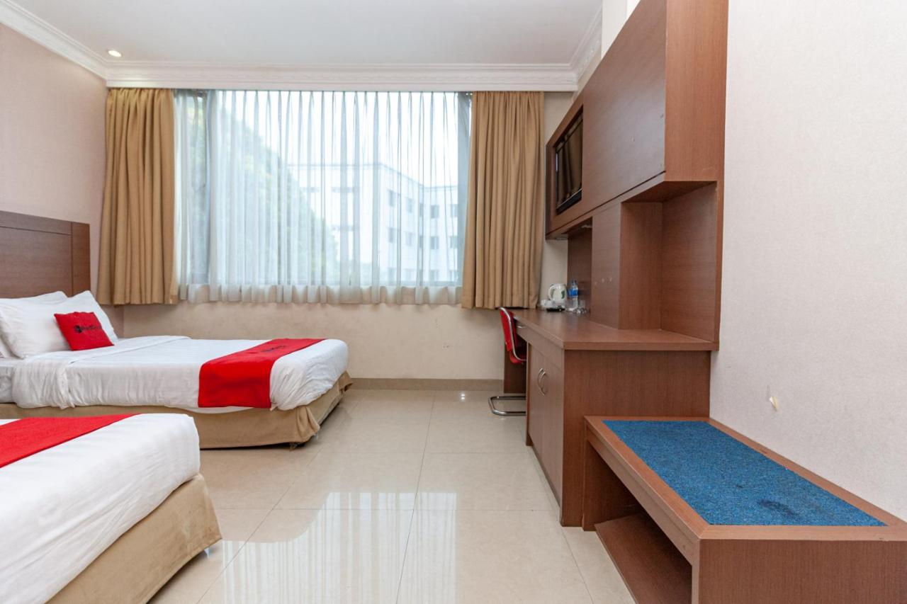Reddoorz Premium At Hotel Ratu Residence Palmerah Esterno foto